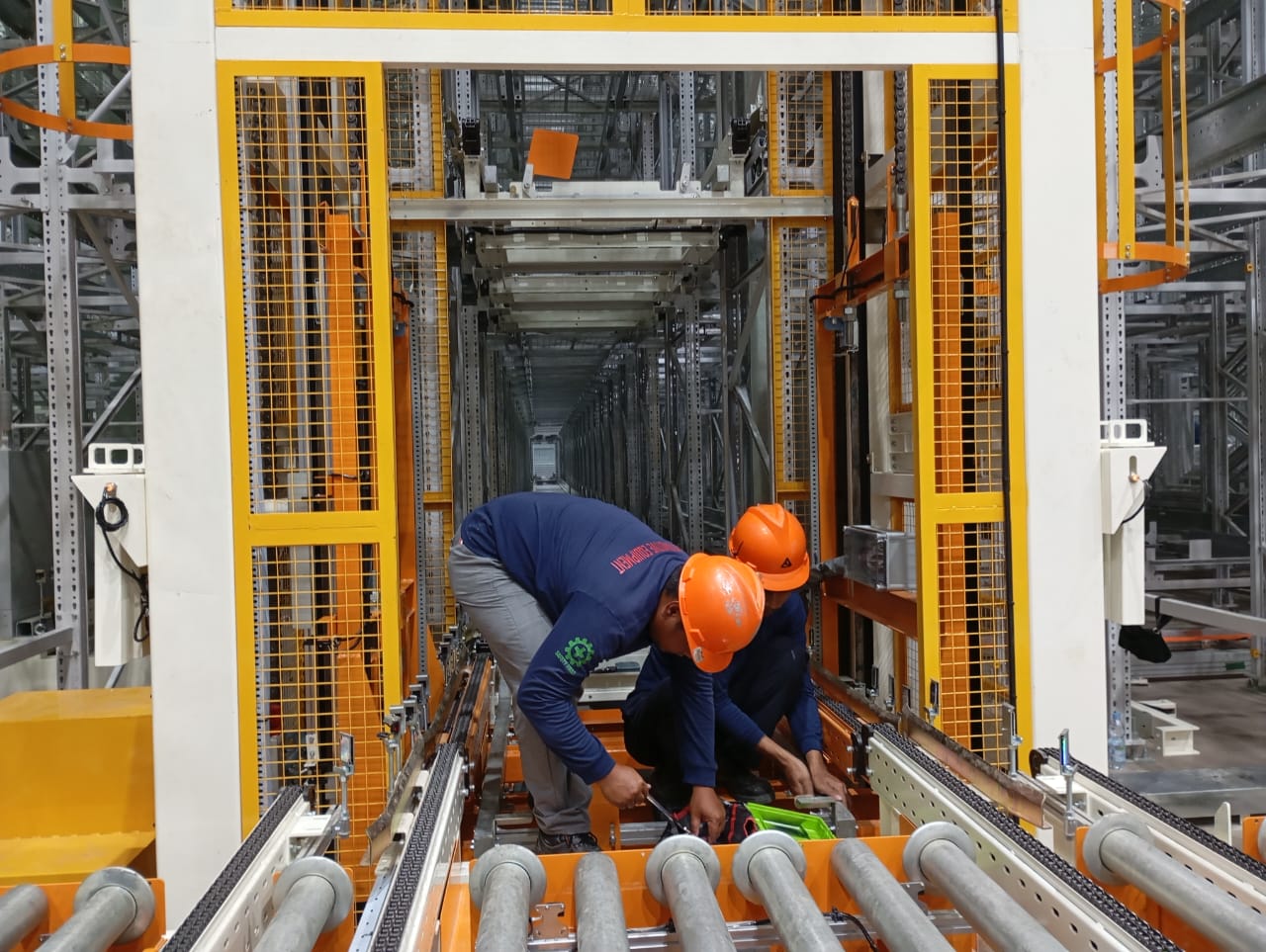 Stacker Crane — Lifter Installation